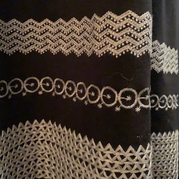 BCBG Black Dress with Ivory Embroidered Detail. - Picture 3 of 6